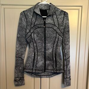 Lululemon Define Jacket- Black and Gray Patterned- Size 4